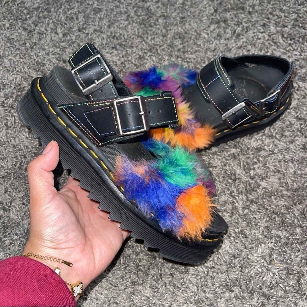 Dr. Martens VOSS II FLUFFY FAUX FUR LEATHER STRAP SANDALS Sz 6